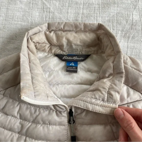 Eddie Bauer Storm Down 800 Silver Gray White Vest Sz XS Travel Snow Winter - Picture 2 of 16